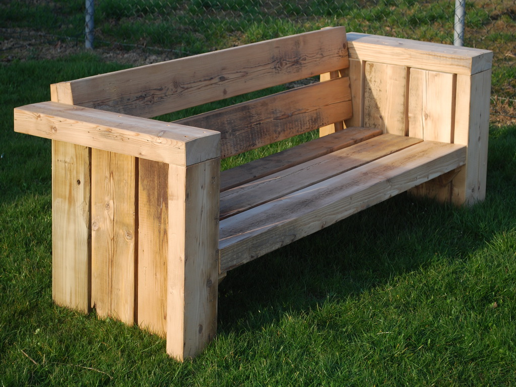Houten banken Kwebbeltafels Houten banken Kwebbeltafels
